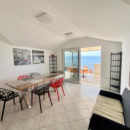 Apartmani Mateo โอมิช ภายนอก รูปภาพ