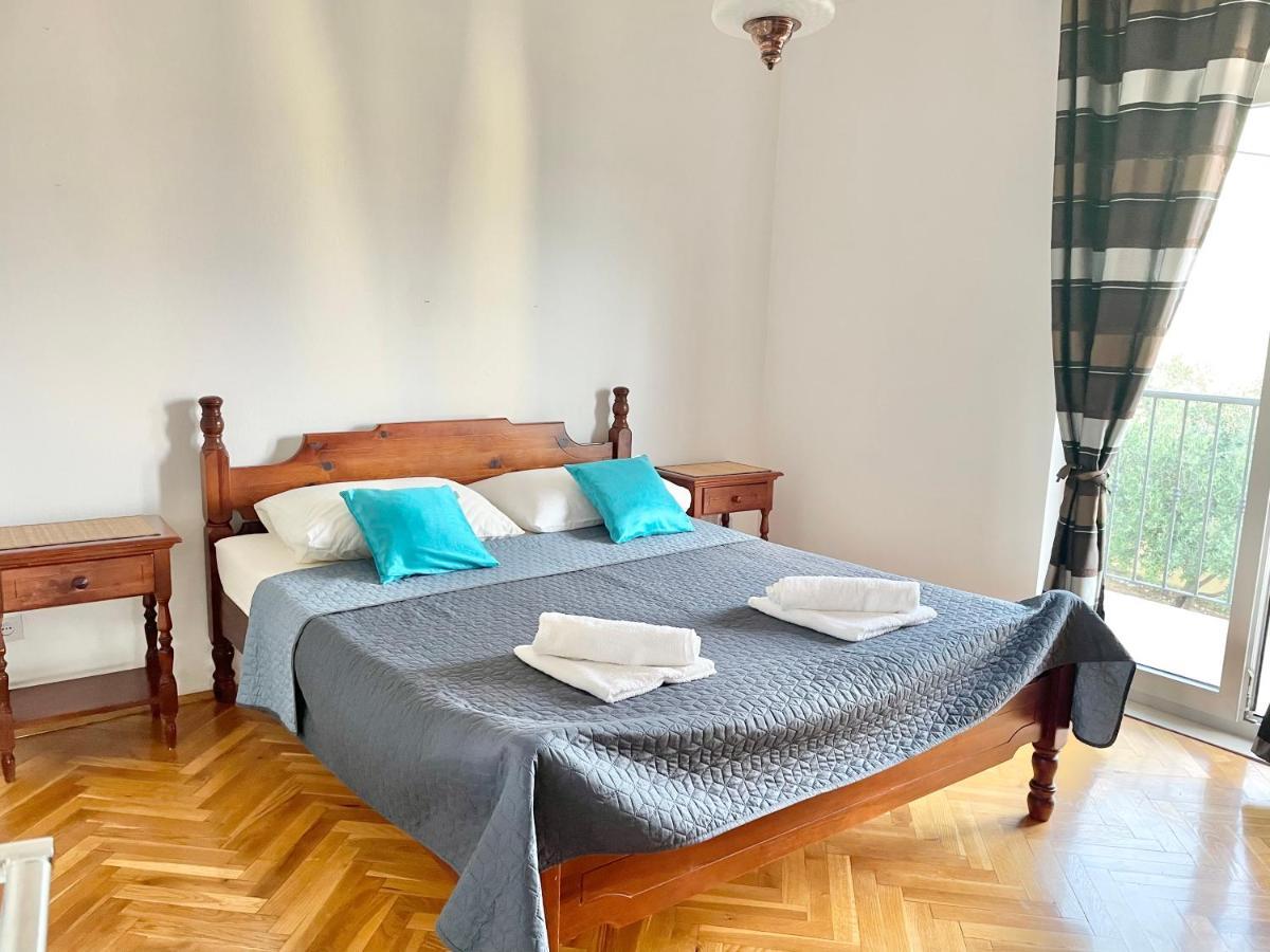 Apartmani Mateo โอมิช ภายนอก รูปภาพ