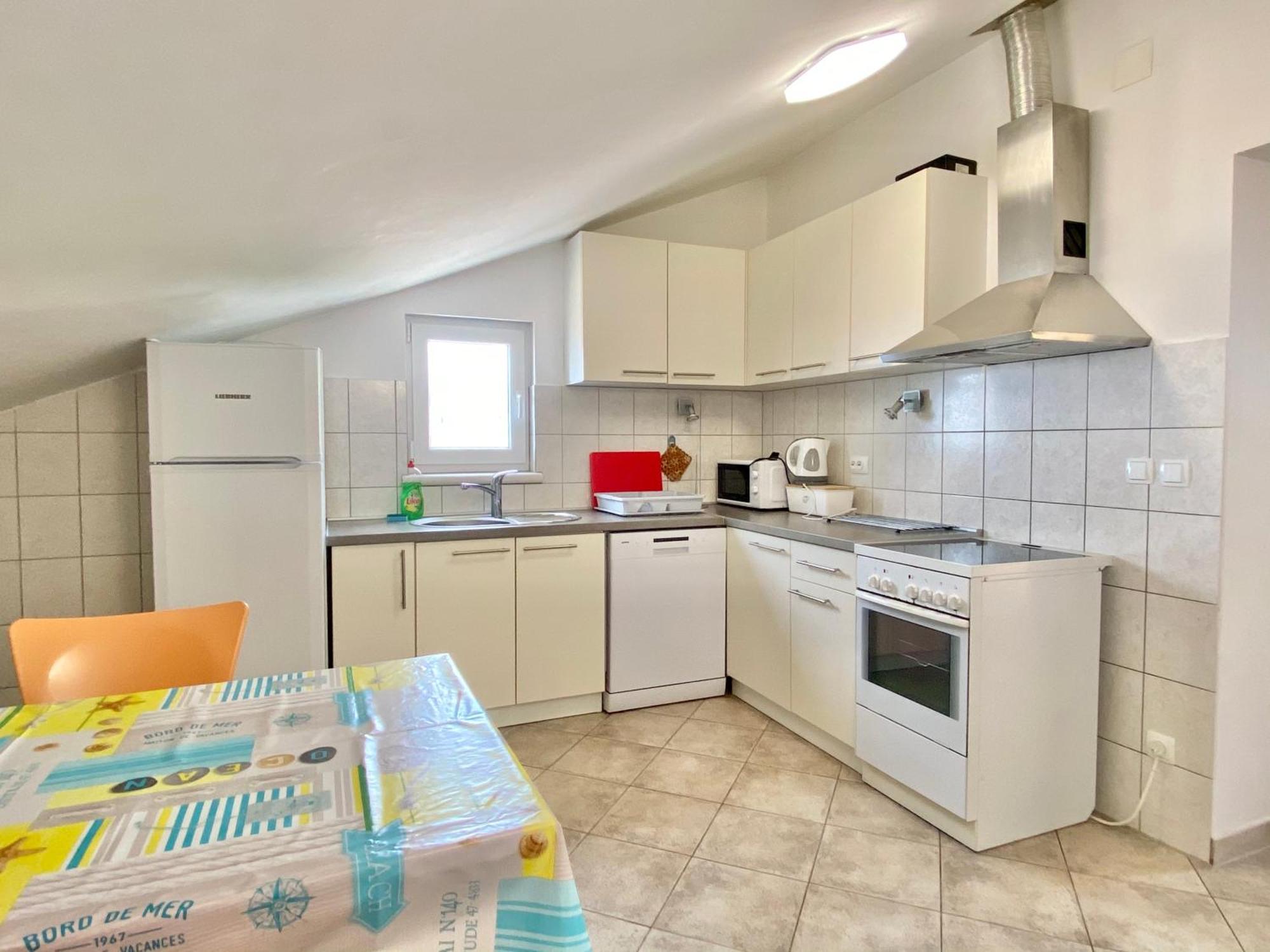 Apartmani Mateo โอมิช ภายนอก รูปภาพ